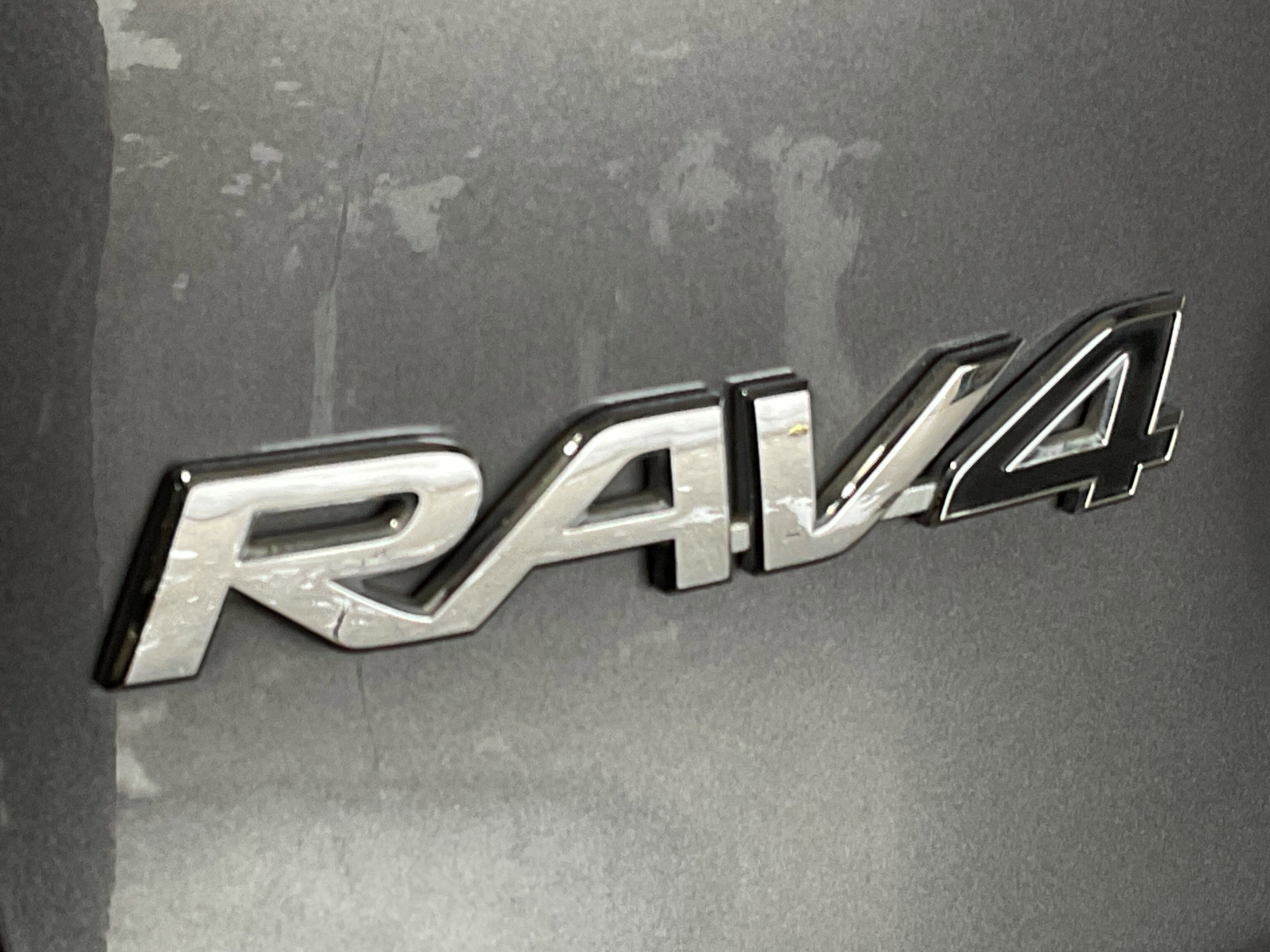 Used 2025 Toyota RAV4 XLE AWD/4WD image 7