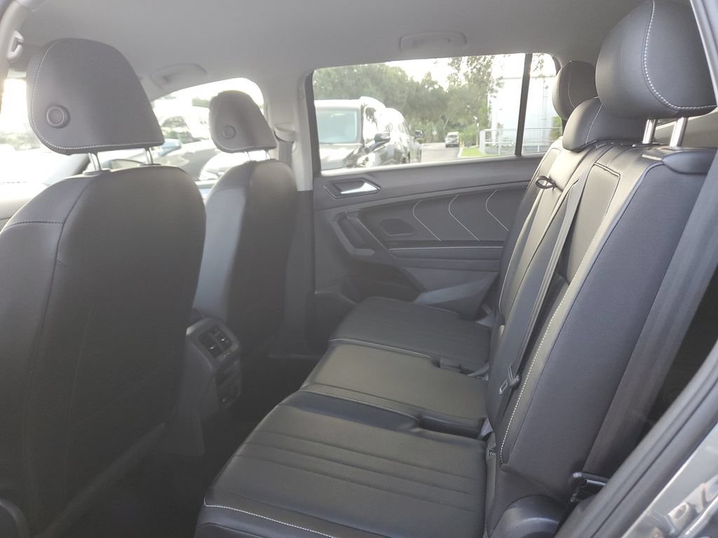 Used 2023 Volkswagen Tiguan SE FWD image 14