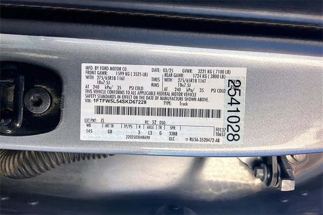 Used 2025 Ford F150 Lariat w/ FX4 Off-Road Package image 30