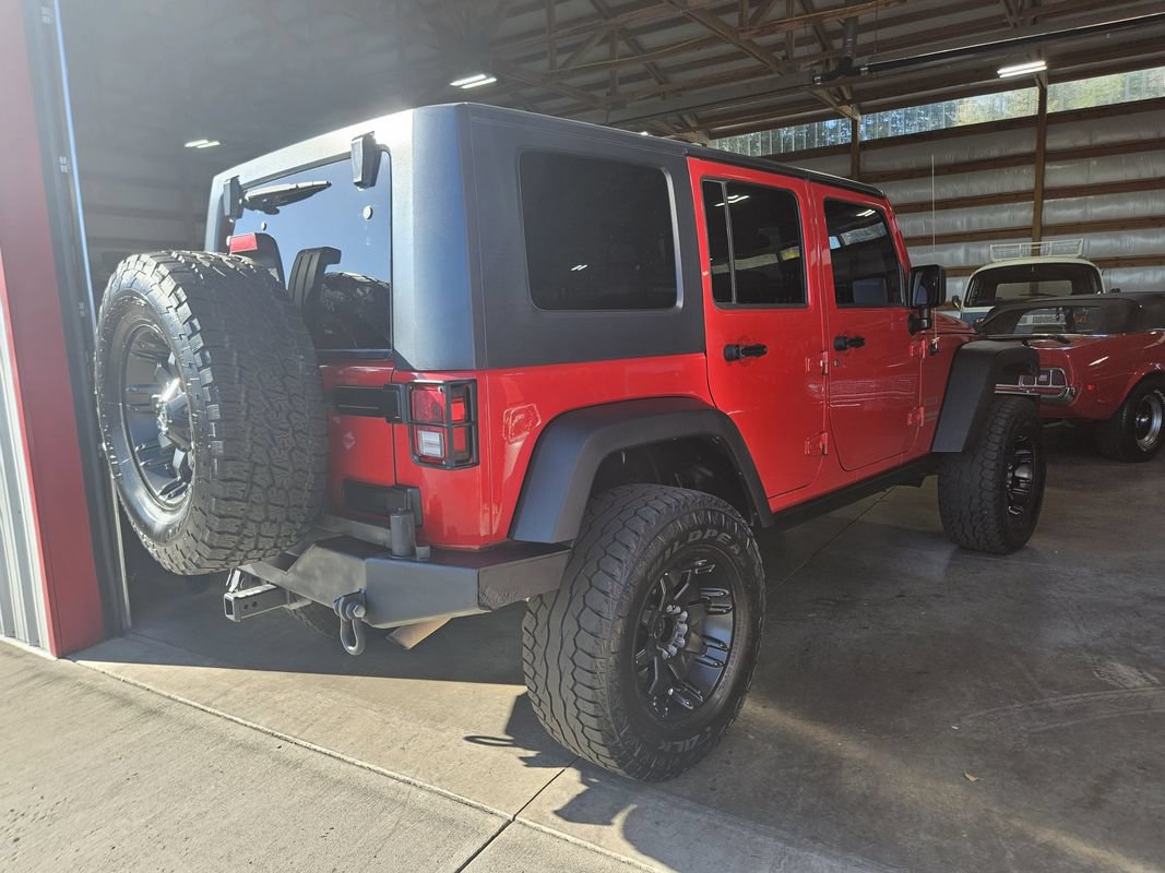 Used 2010 Jeep Wrangler Unlimited Sport AWD/4WD image 8