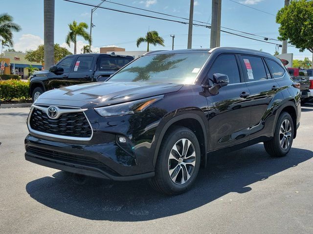 New 2026 Toyota Highlander XLE AWD/4WD image 2