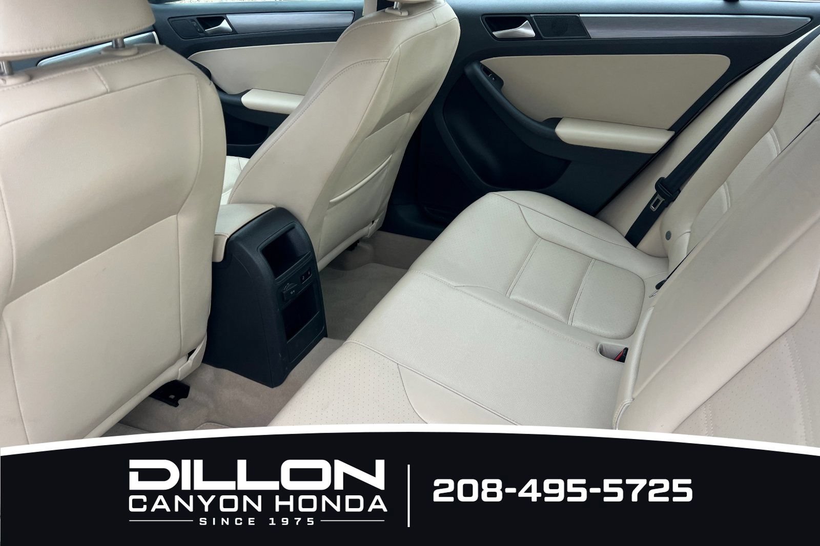 Used 2013 Volkswagen Jetta TDI FWD image 12