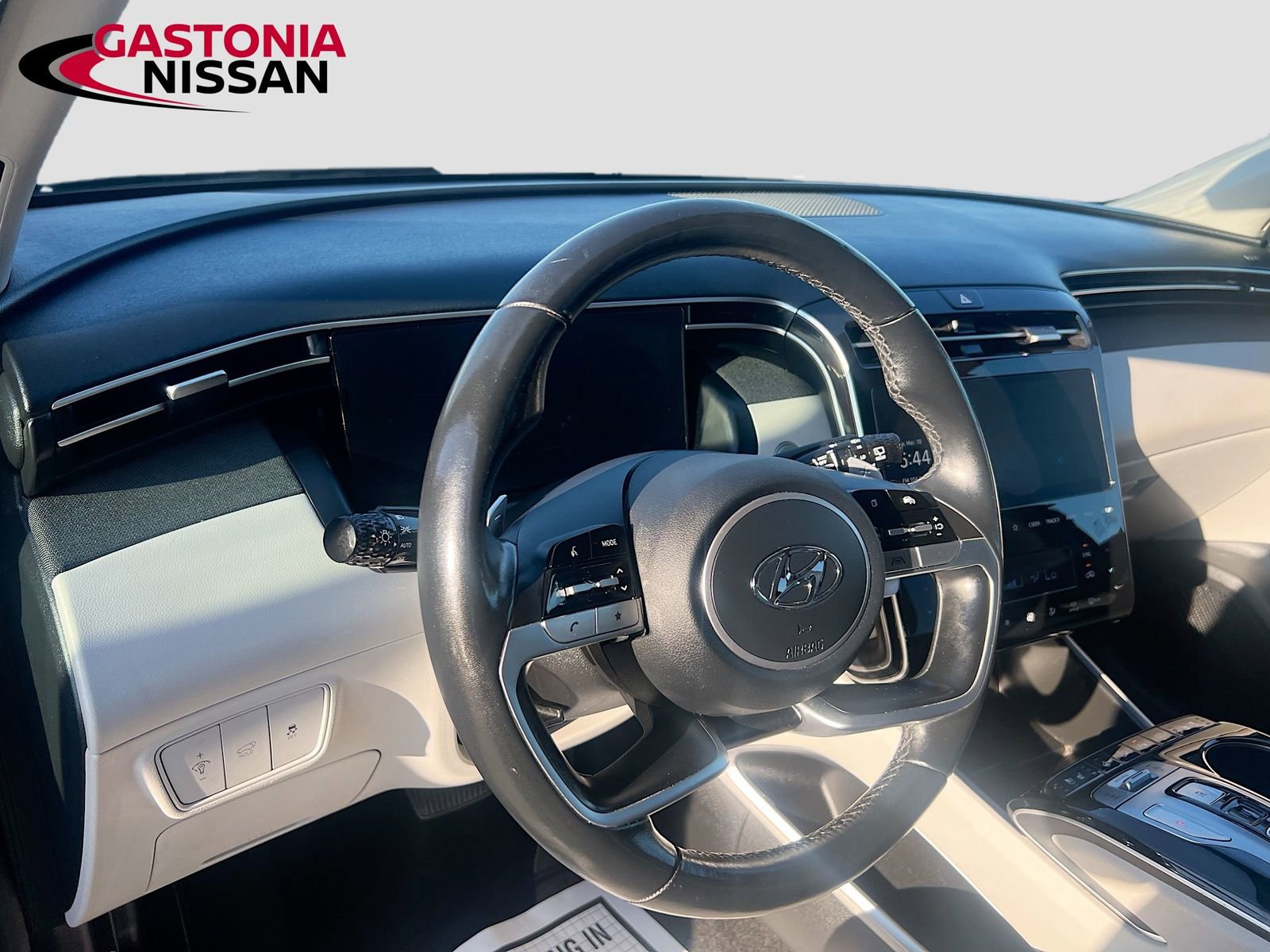 Used 2023 Hyundai Tucson Limited image 11