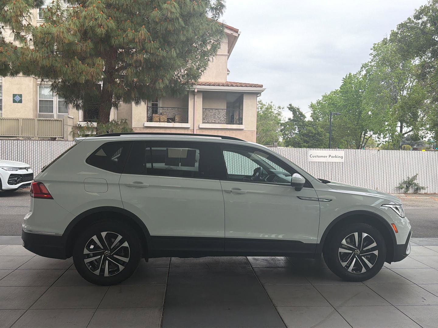 Certified 2022 Volkswagen Tiguan S image 6