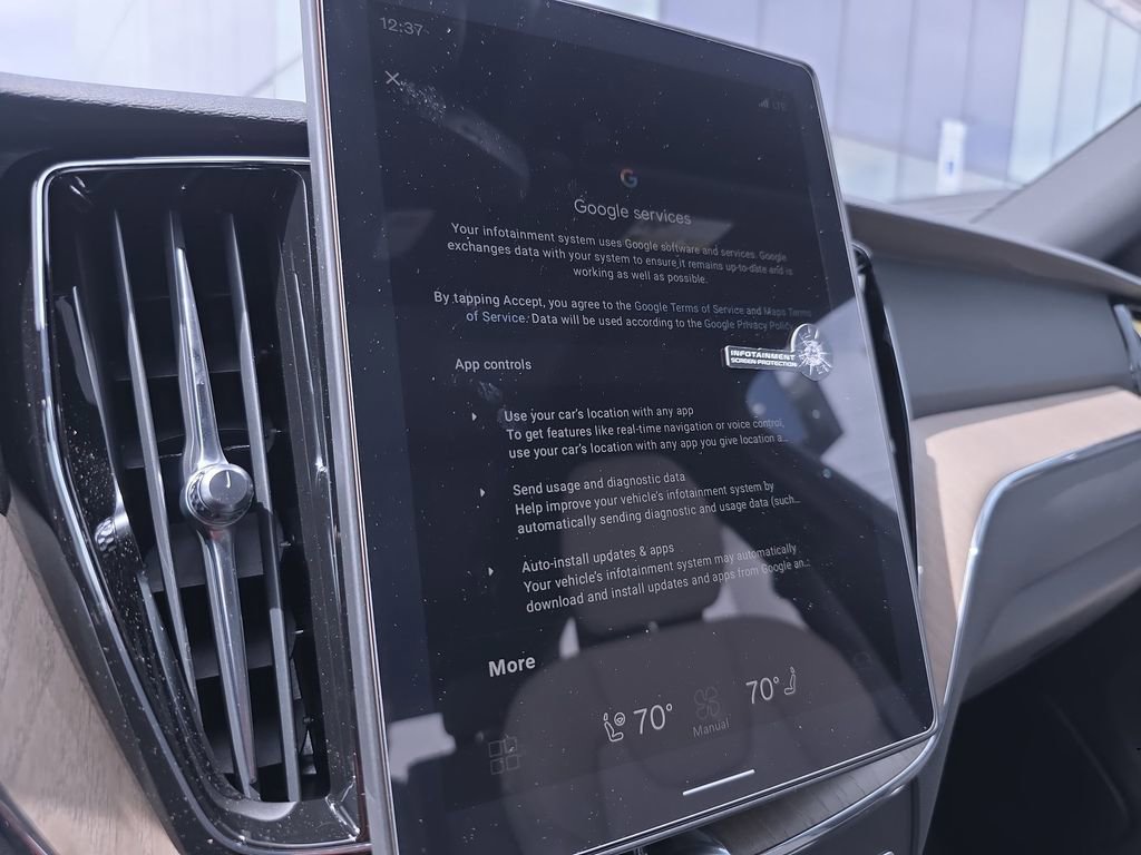 New 2026 Volvo XC60 B5 Core w/ Climate Package image 24