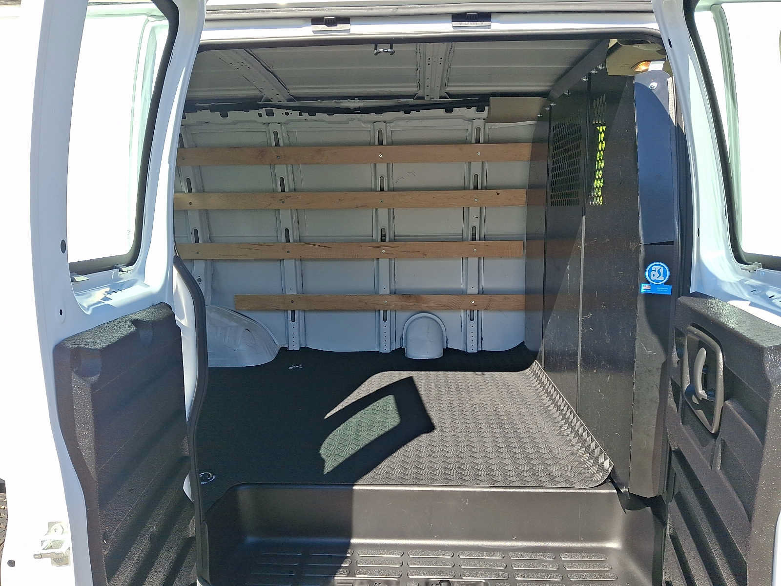 Used 2025 Chevrolet Express 2500 w/ Driver Convenience Package RWD image 10