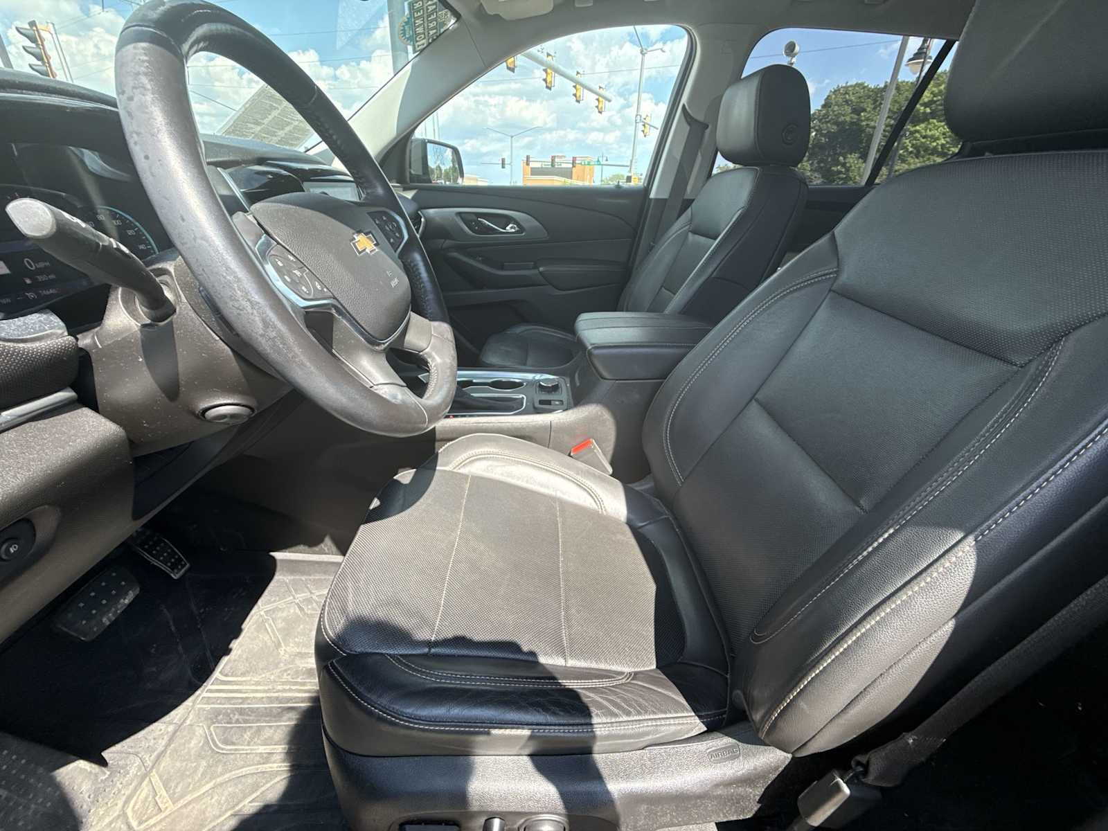 Certified 2020 Chevrolet Traverse Premier w/ LPO, Floor Liner Package AWD/4WD image 36