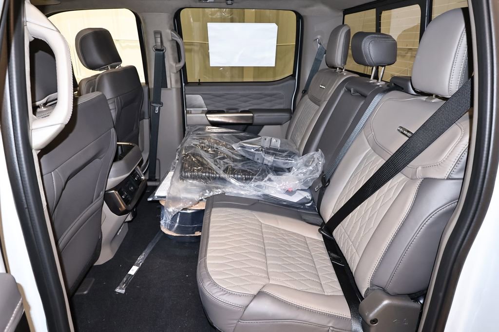 New 2026 Ford F450 Platinum image 14