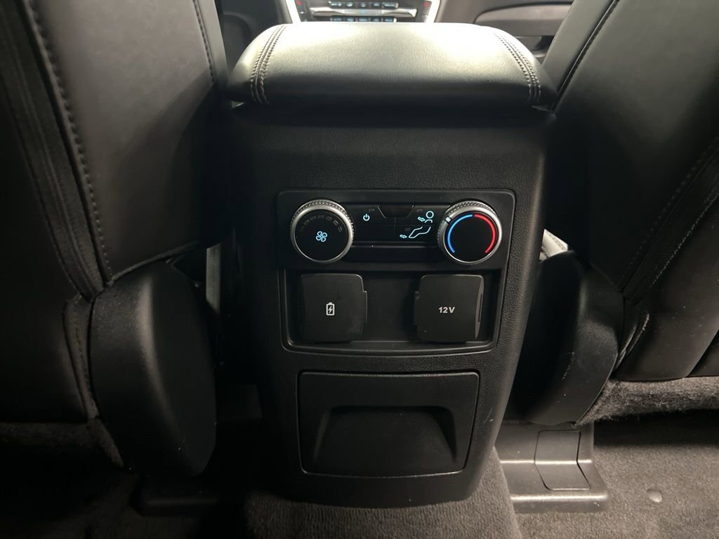 Used 2022 Ford Explorer XLT w/ Equipment Group 202A image 11