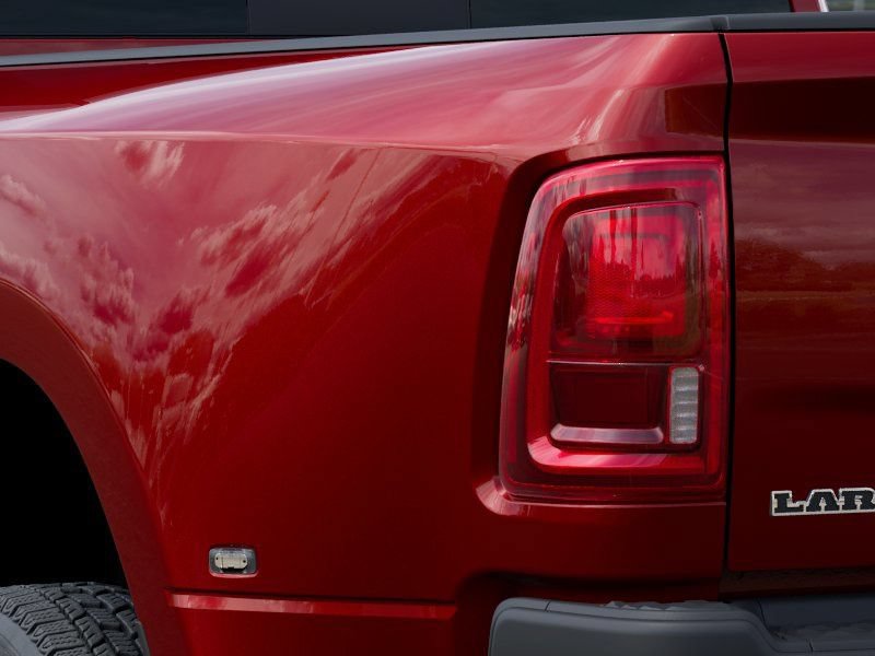 New 2026 RAM 3500 Laramie AWD/4WD image 9