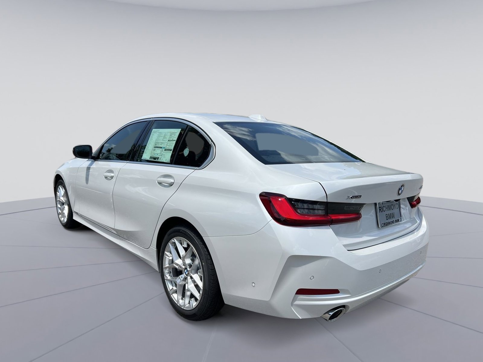 Certified 2025 BMW 330i xDrive Sedan w/ Premium Package image 3