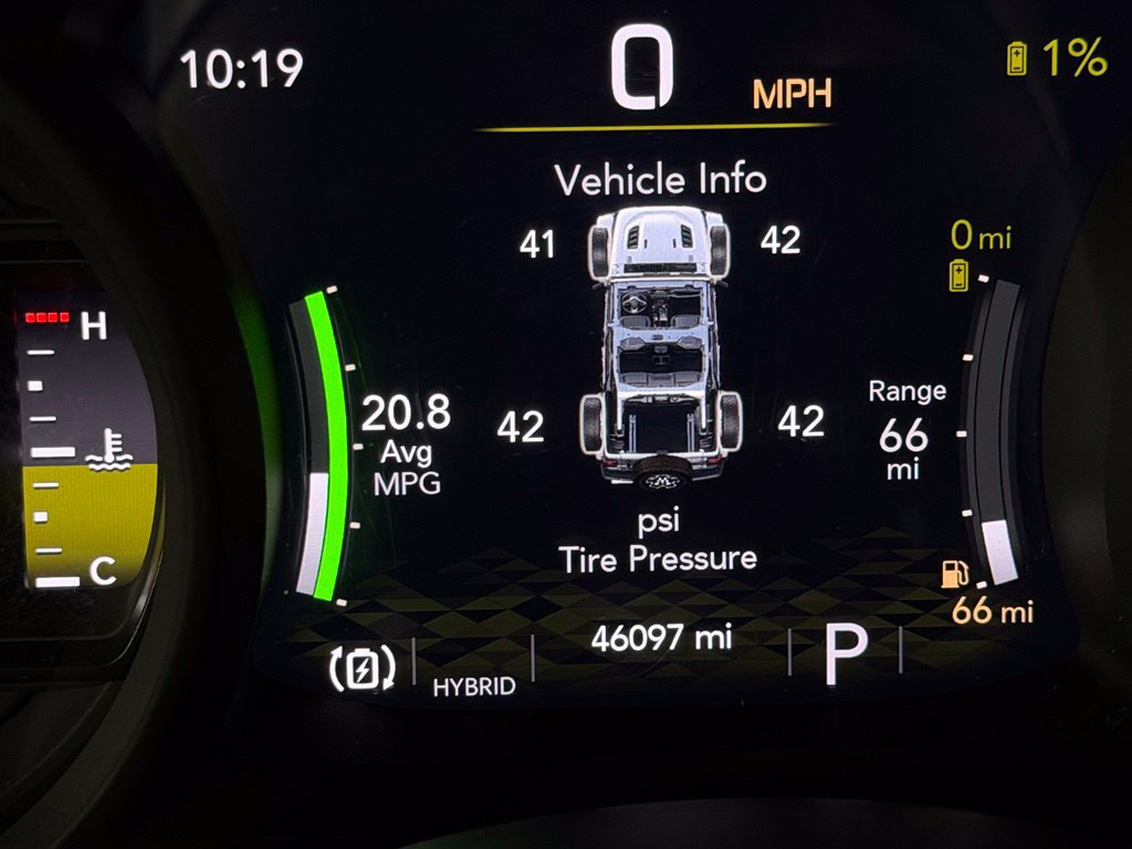 Used 2024 Jeep Wrangler High Altitude AWD/4WD image 23