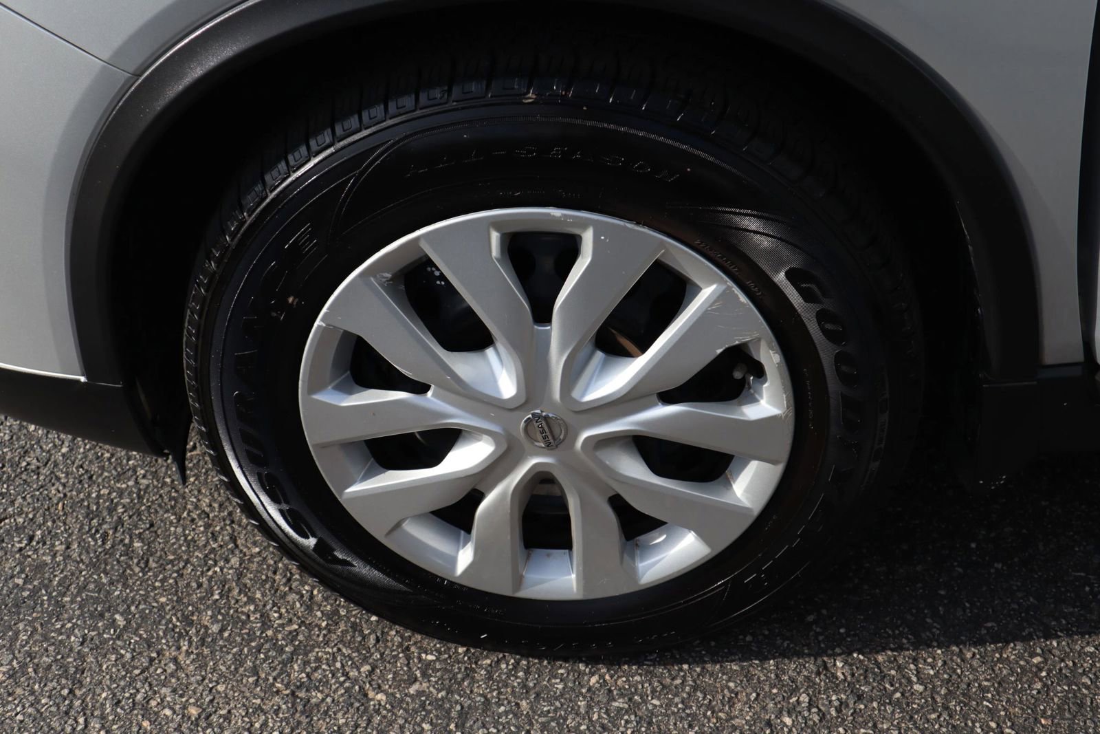 Used 2016 Nissan Rogue S image 31