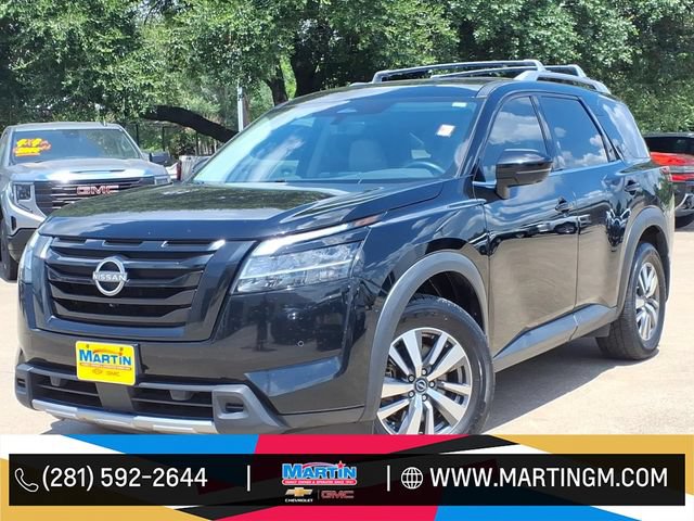 Used 2023 Nissan Pathfinder SL w/ Black Appearance Package