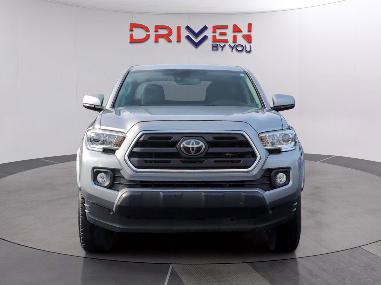 Used 2019 Toyota Tacoma SR5 RWD image 9