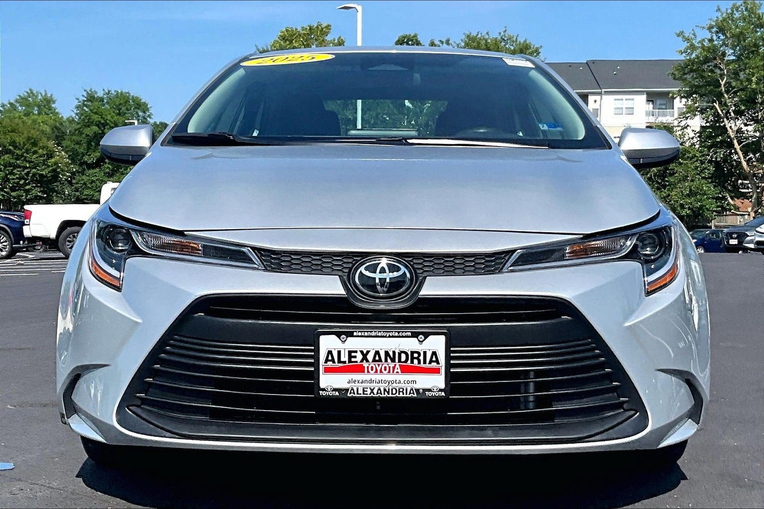 Used 2025 Toyota Corolla LE FWD image 3