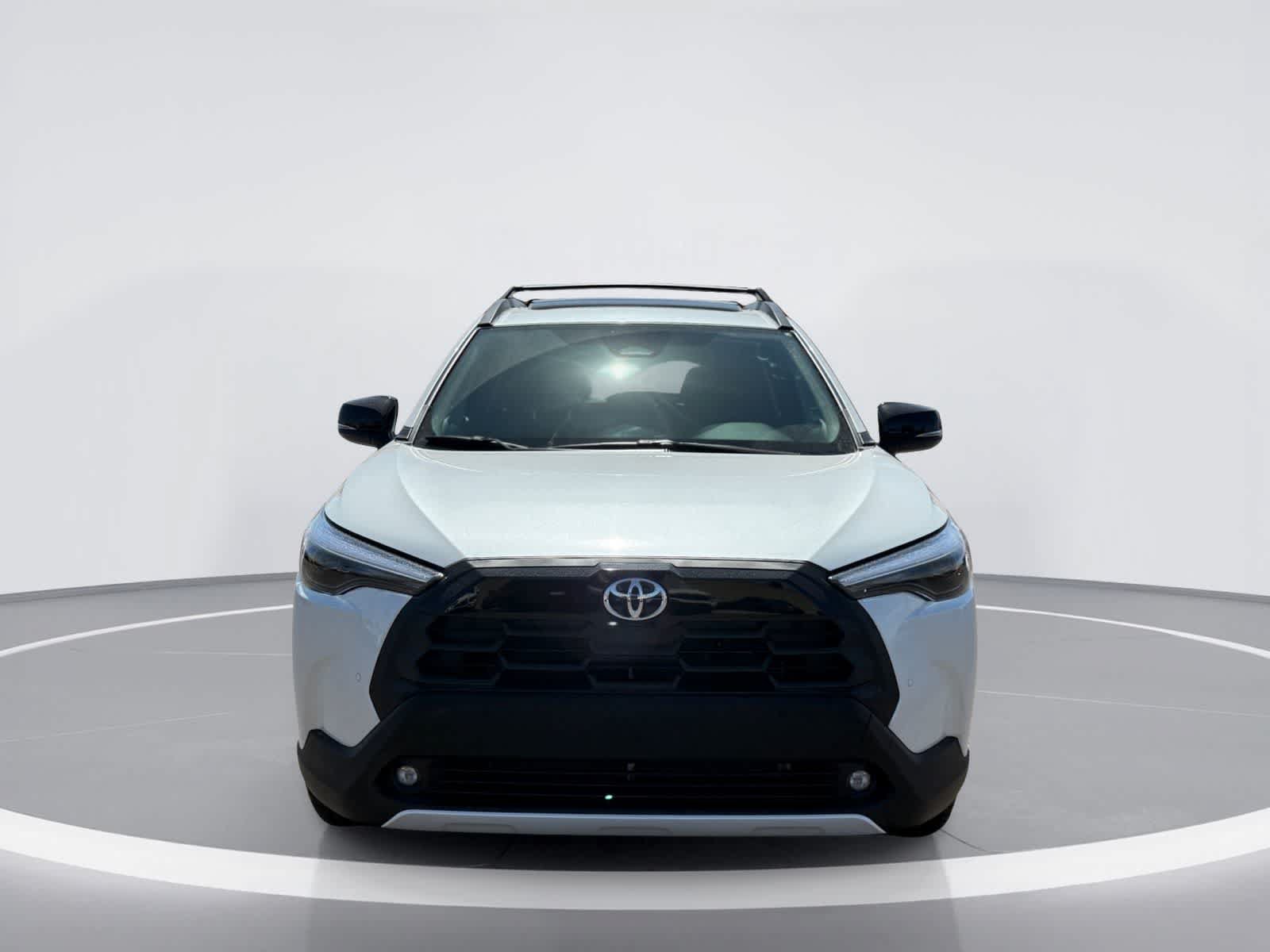 Used 2026 Toyota Corolla Cross XLE w/ Convenience Package FWD image 6