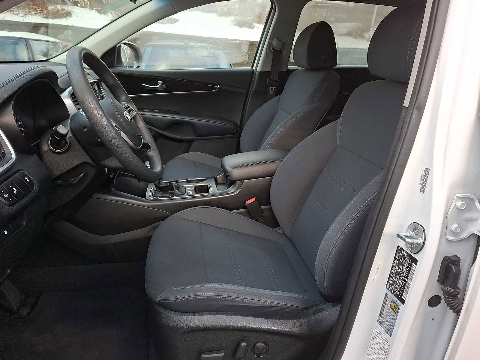 Used 2019 Kia Sorento LX image 10