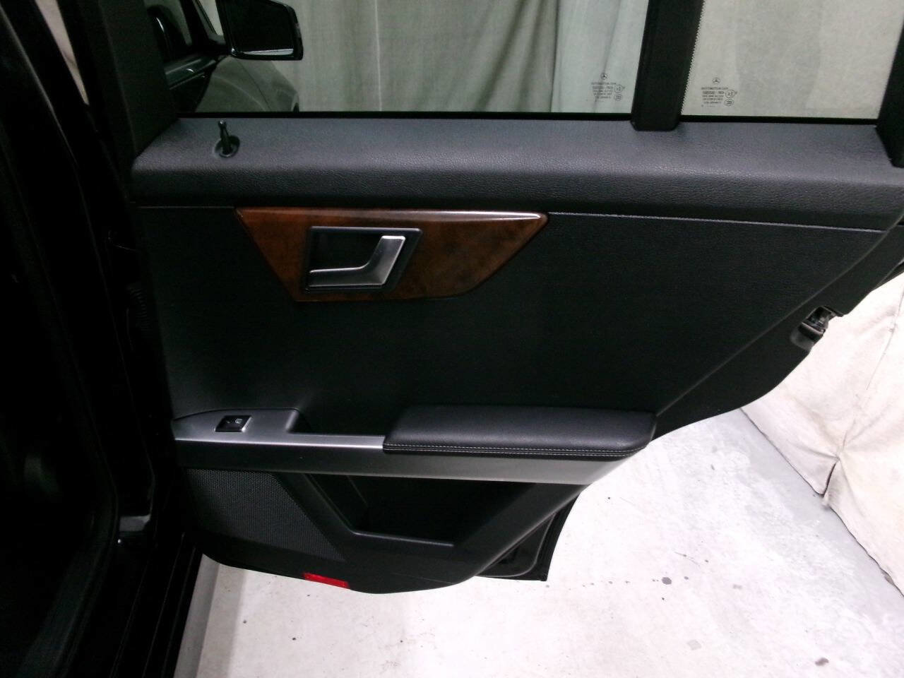 Used 2015 Mercedes-Benz GLK 350 4MATIC image 30