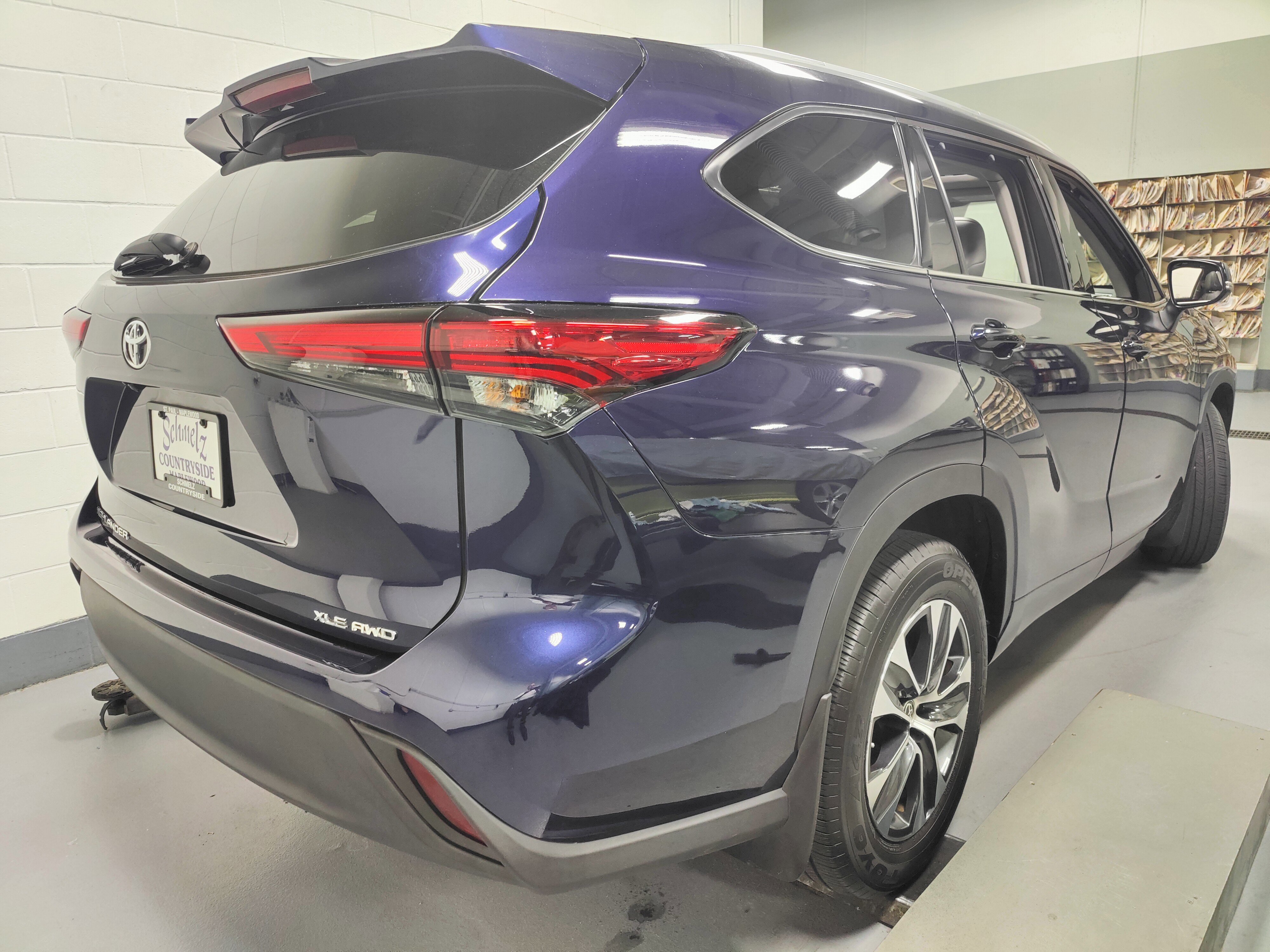 Used 2022 Toyota Highlander XLE image 13