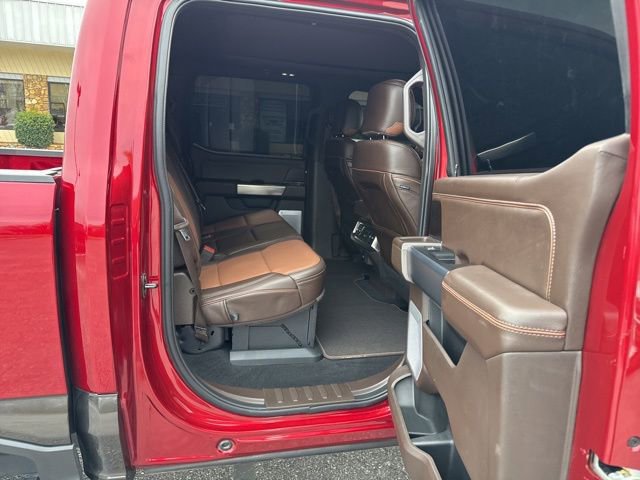 Used 2025 Ford F250 King Ranch w/ FX4 Off-Road Package image 11