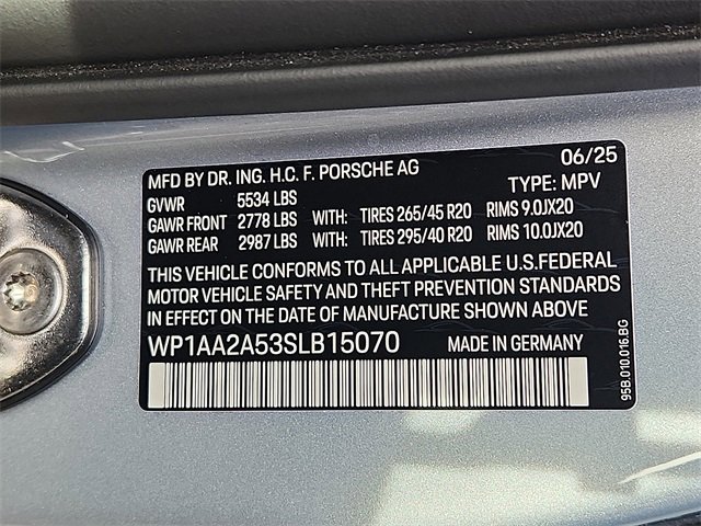 Used 2025 Porsche Macan image 24