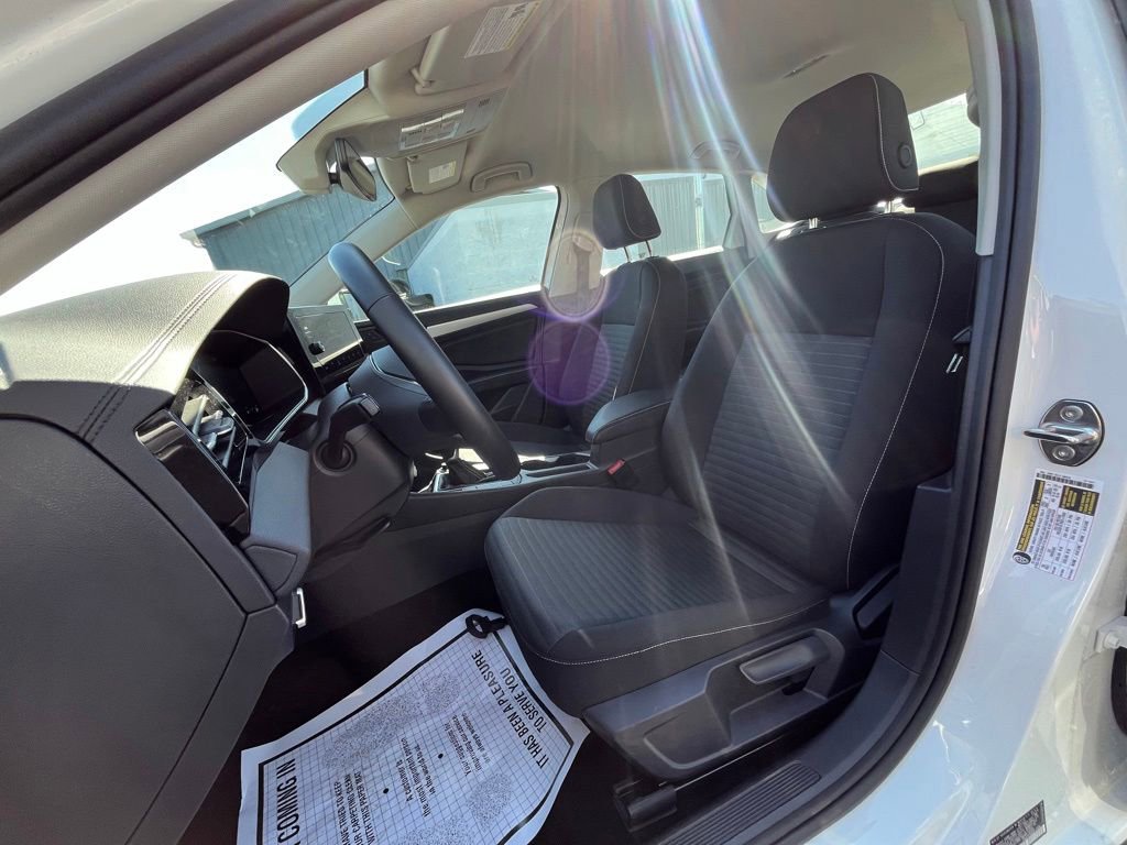 Used 2025 Volkswagen Jetta S FWD image 11