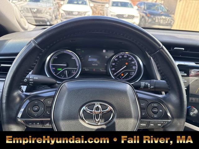 Used 2020 Toyota Camry XLE w/ Sunroof Package image 27