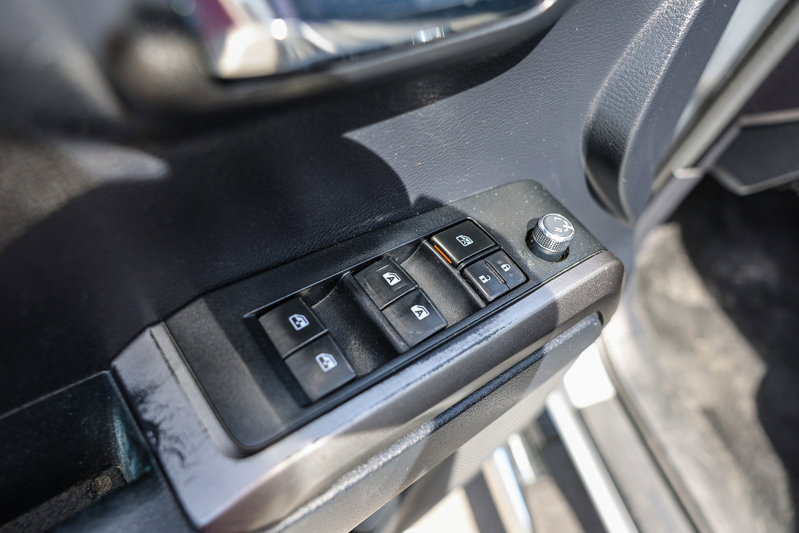 Used 2018 Toyota Tacoma TRD Off-Road w/ Technology Package image 10