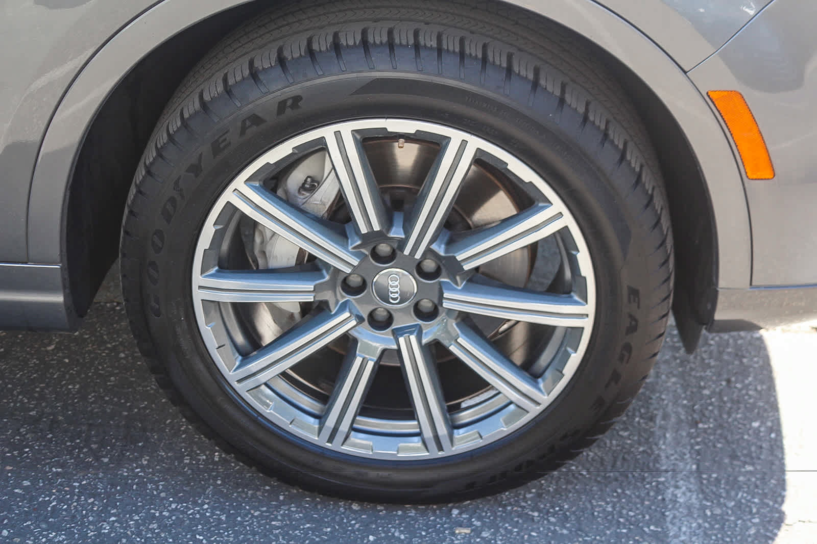 Used 2017 Audi Q7 2.0T Premium AWD/4WD image 9