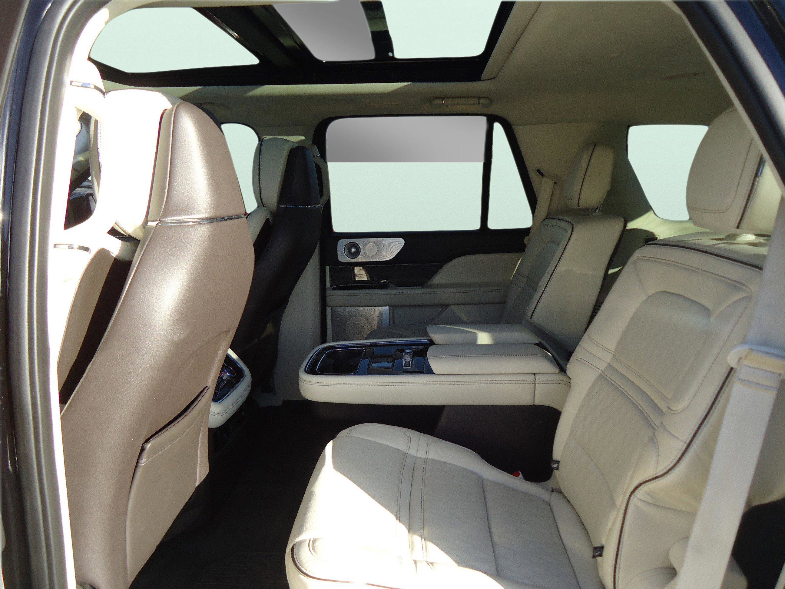 Used 2020 Lincoln Navigator Black Label w/ Cargo Convenience Package AWD/4WD image 34