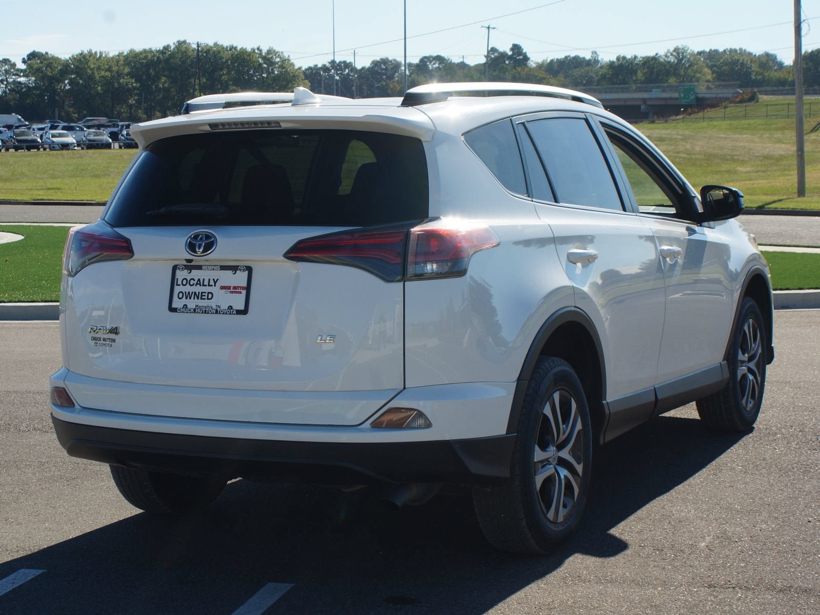Used 2016 Toyota RAV4 LE FWD image 18