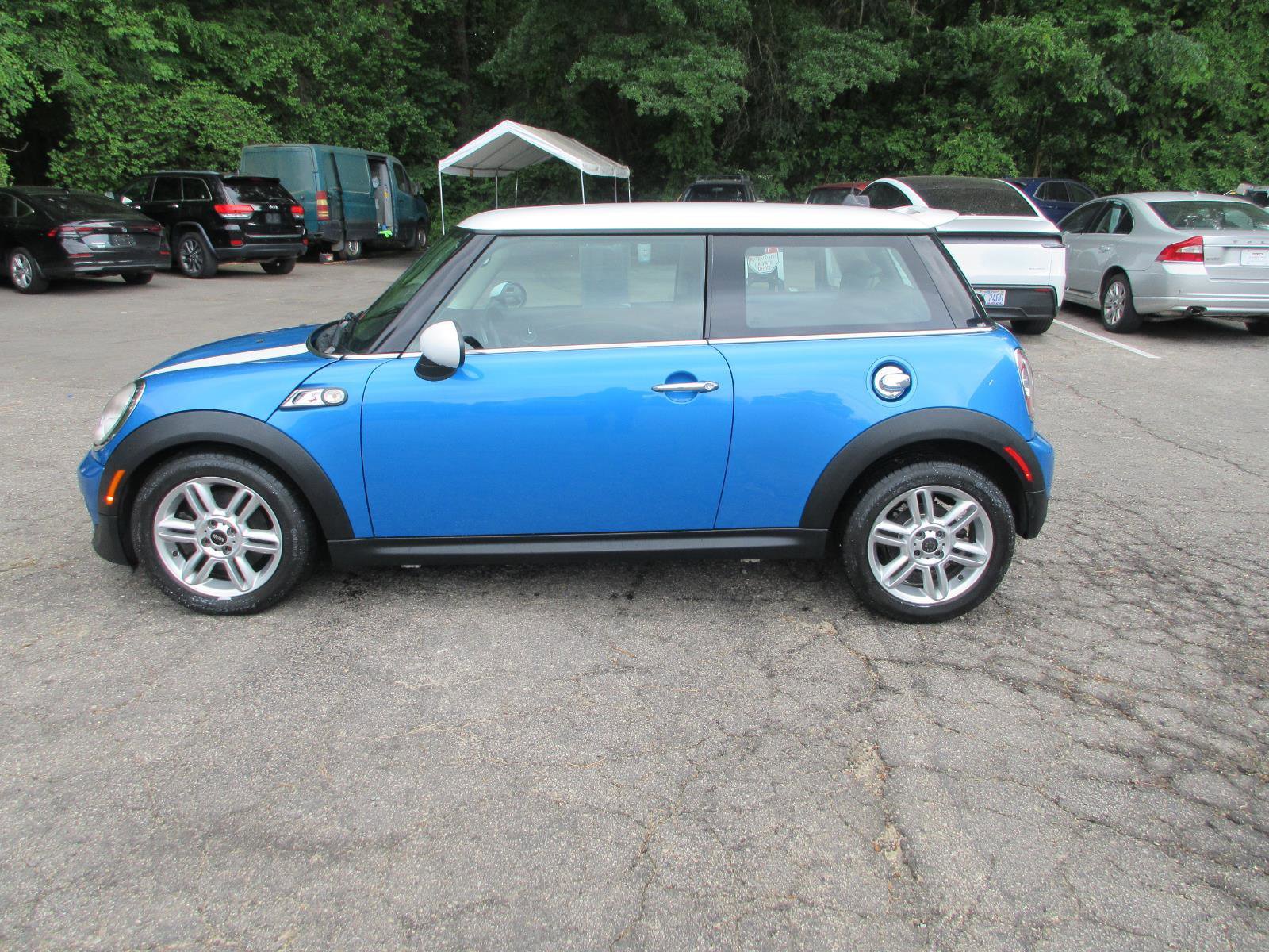 Used 2011 MINI Cooper S FWD image 2
