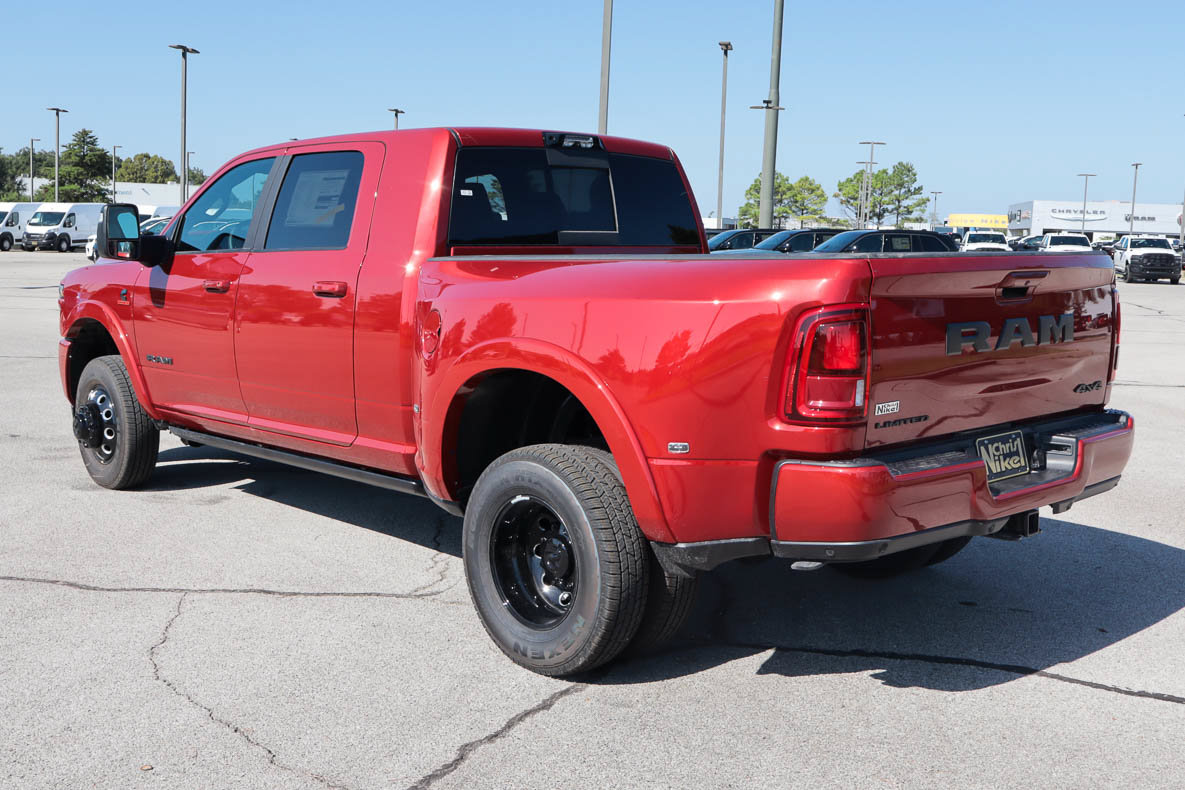 New 2027 RAM 3500 Limited AWD/4WD image 10