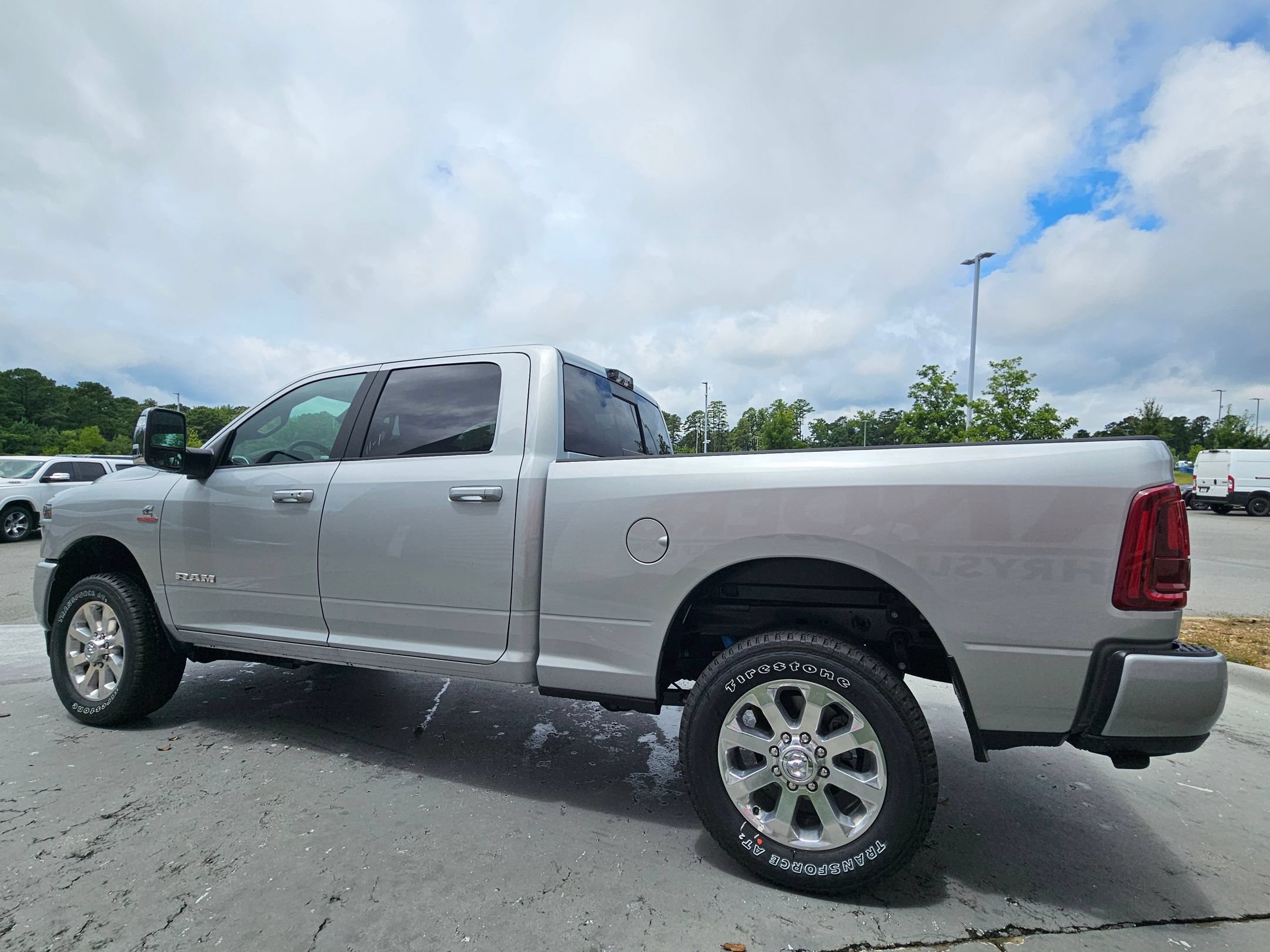 New 2026 RAM 2500 Laramie w/ Sport Appearance Package AWD/4WD image 5