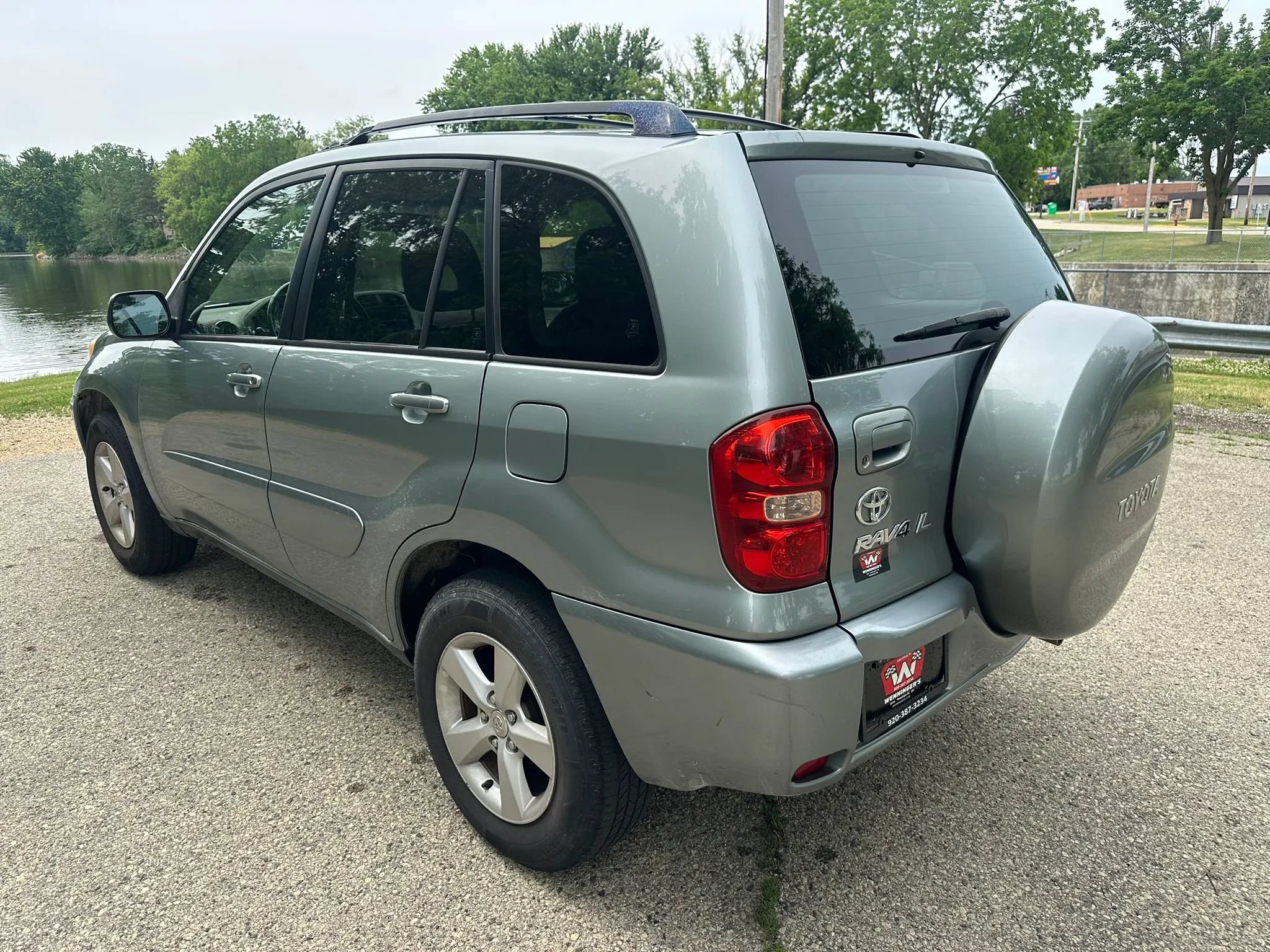 Used 2005 Toyota RAV4 4WD image 8
