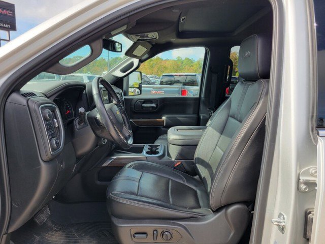 Used 2022 Chevrolet Silverado 2500 High Country w/ Z71 Off-Road Package image 8