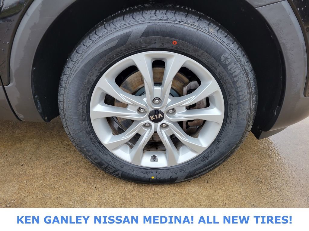 Used 2021 Kia Telluride LX image 22