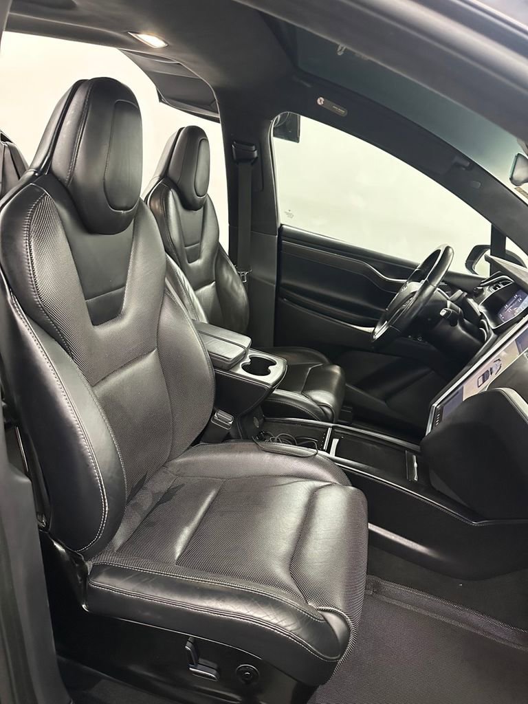 Used 2016 Tesla Model X Performance image 38
