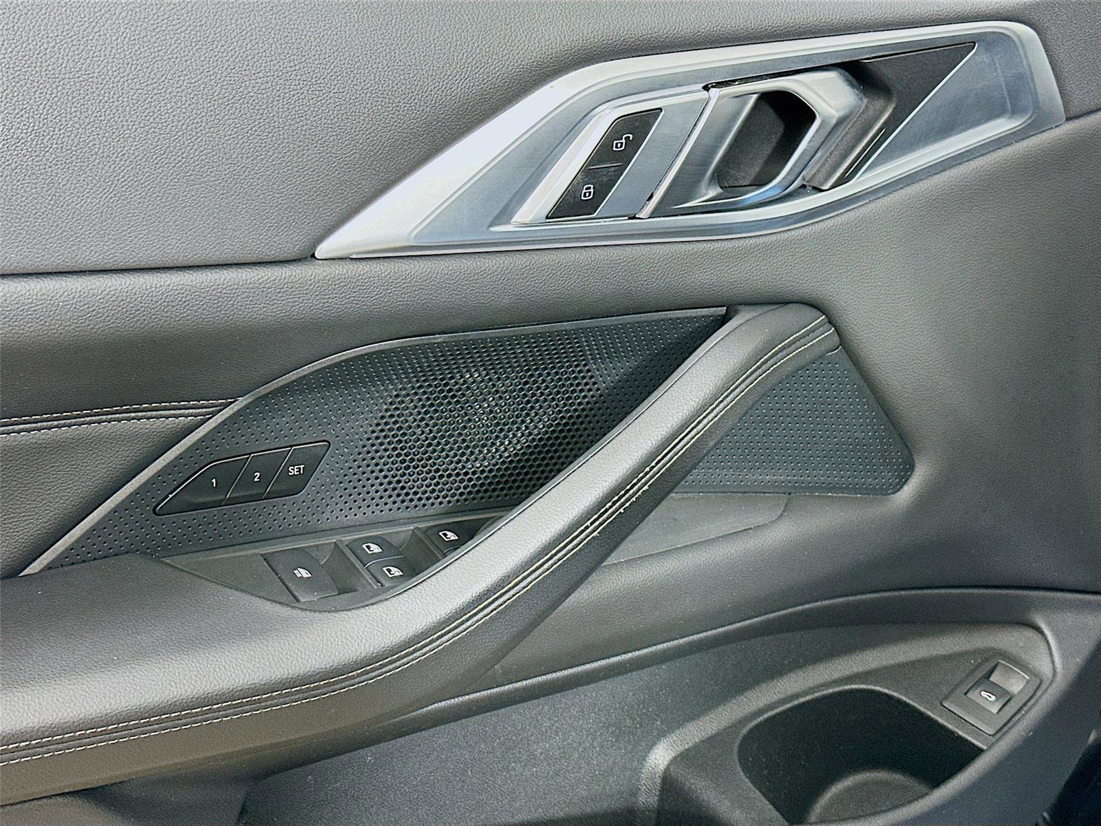 Used 2023 BMW 430i xDrive Convertible w/ Premium Package image 18