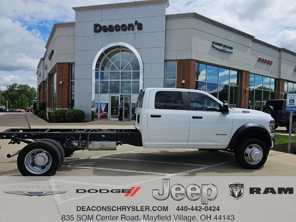 Used 2025 RAM 5500 4x4 Crew Cab image 1