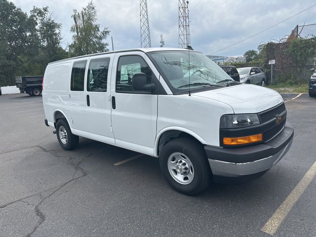 New 2025 Chevrolet Express 2500 Work Van w/ Driver Convenience Package