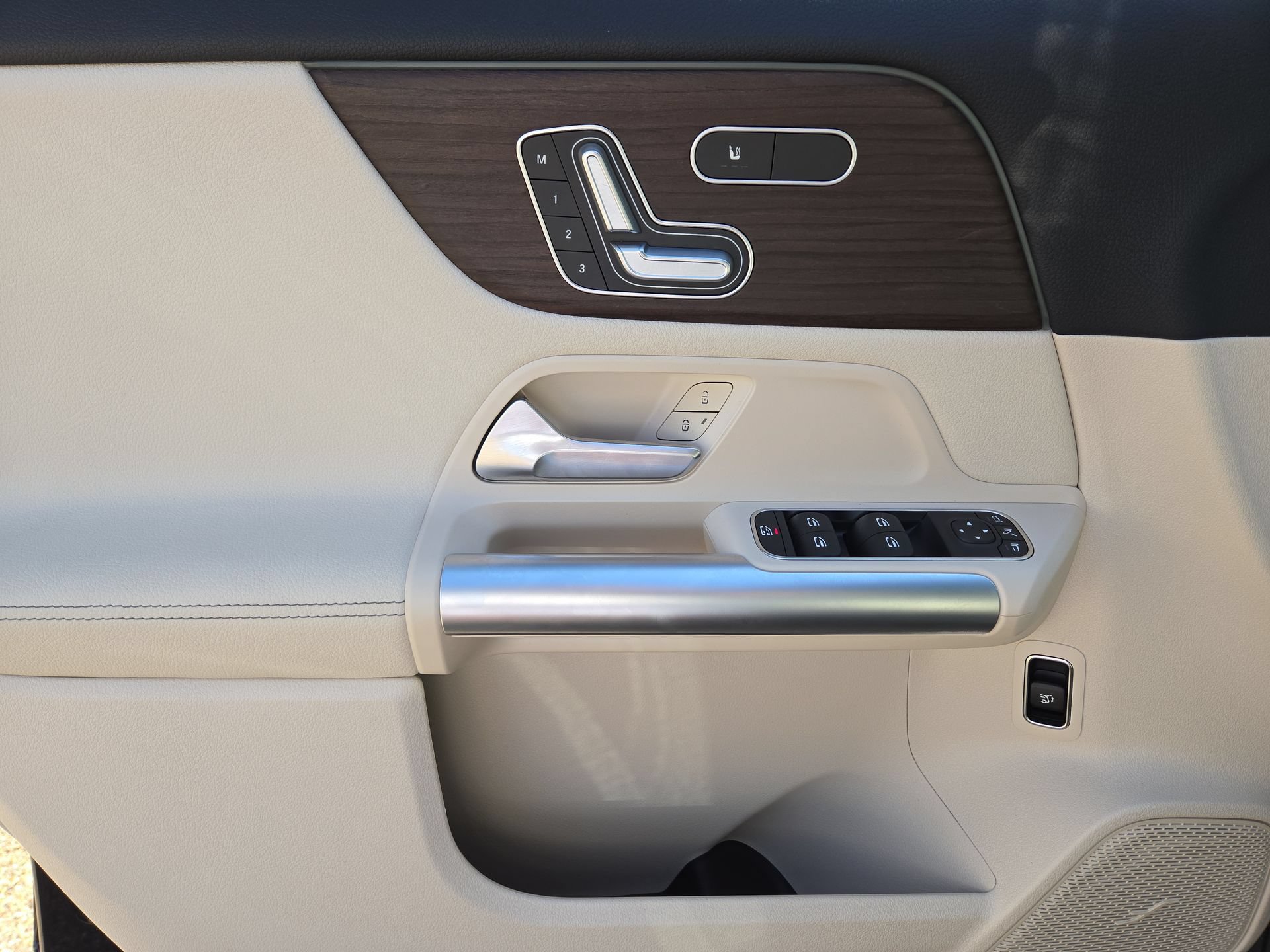 New 2026 Mercedes-Benz GLA 250 4MATIC image 15