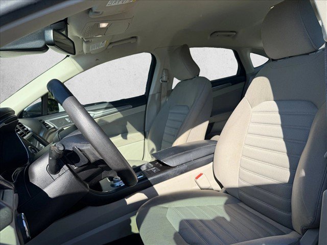 Used 2019 Ford Fusion SE FWD image 23