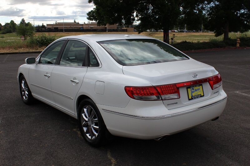 Used 2008 Hyundai Azera Limited FWD image 3
