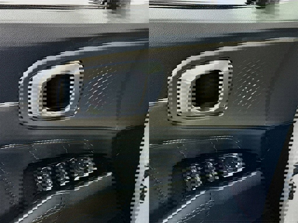 Used 2023 Kia Sorento SX image 12