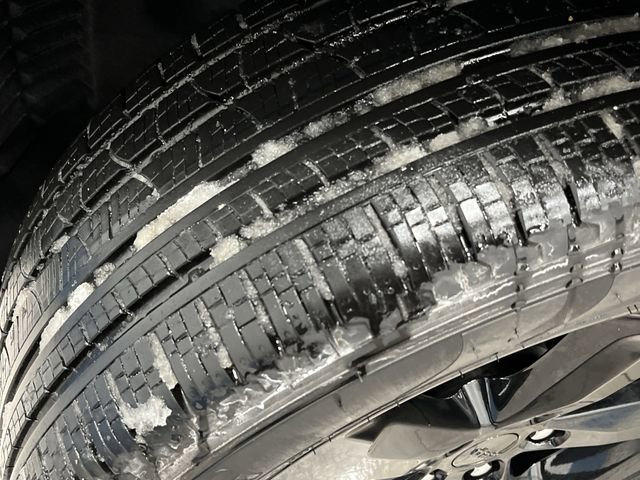 Used 2025 Jeep Grand Cherokee Limited w/ Luxury Tech Group II image 39