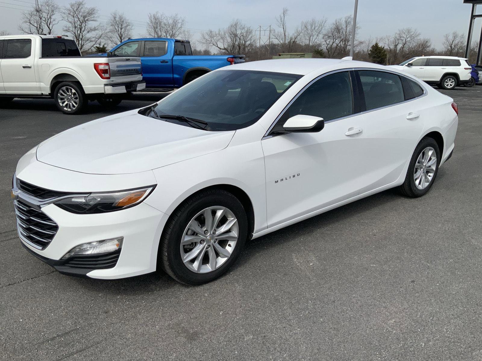 Used 2024 Chevrolet Malibu LT image 4