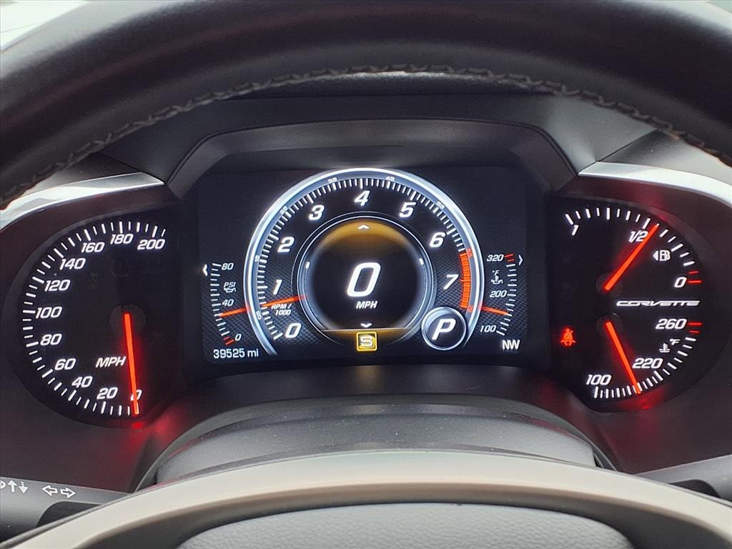 Used 2016 Chevrolet Corvette Stingray Coupe image 23