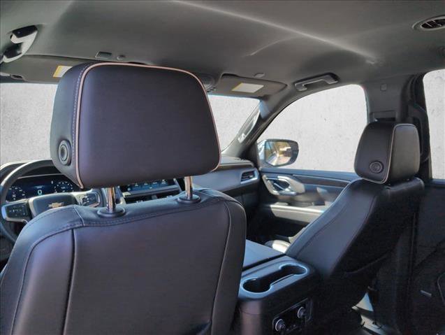 Used 2022 Chevrolet Suburban Premier image 17